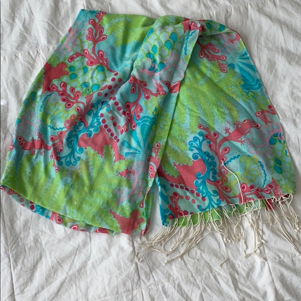 Lilly Pulitzer Murfee Scarf in Checking In Print